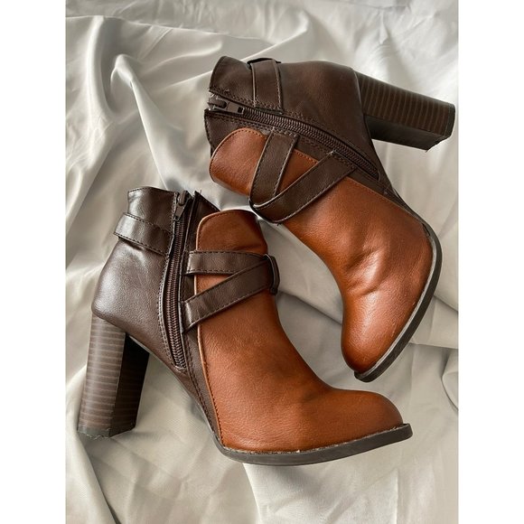 Report Patch 2-Tone Brown Strap Criss Cross Buckle Design Ankle Boots - 6 - Picture 4 of 9